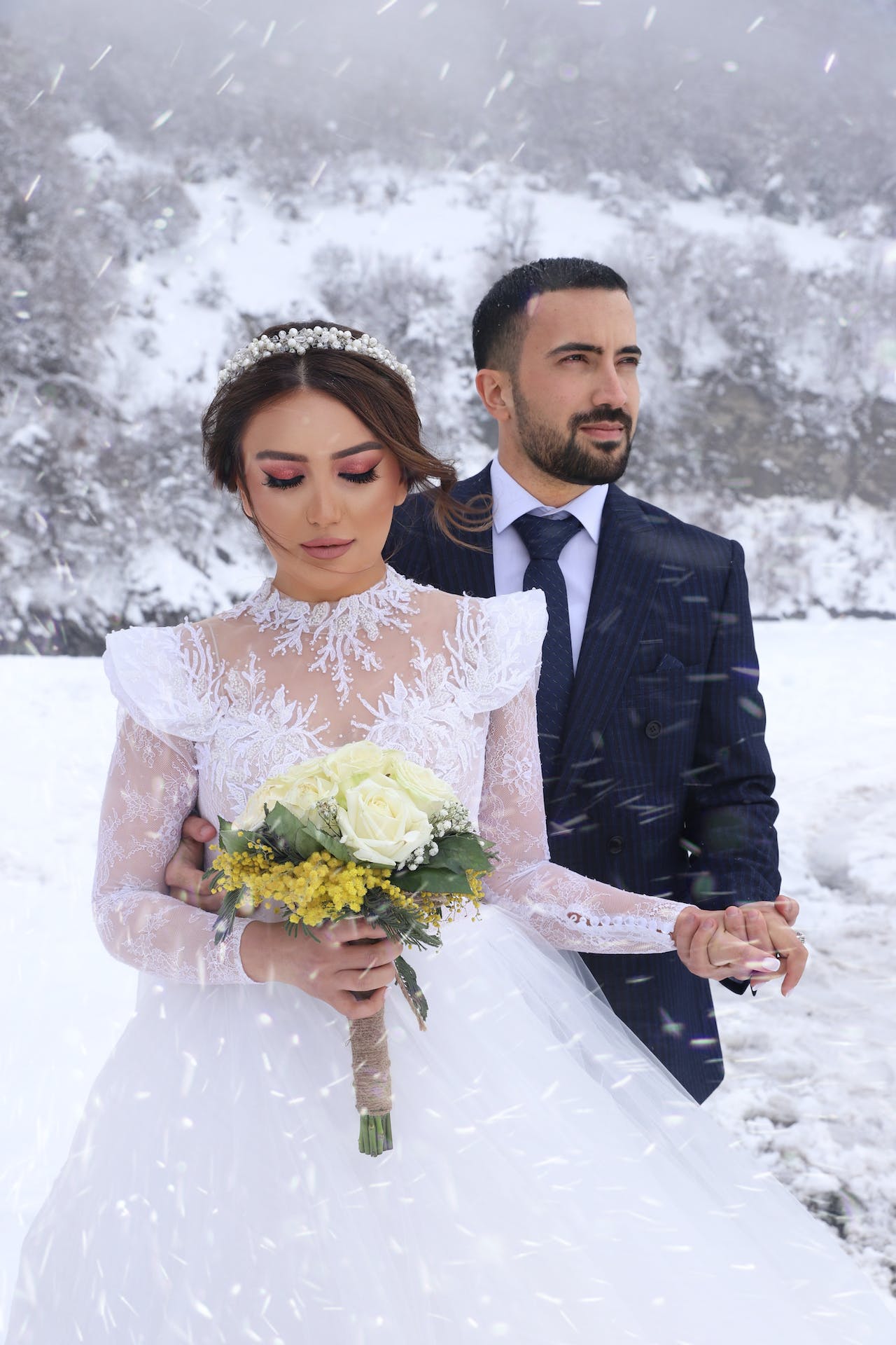 Winter Wonderland Weddings: Creating a Sparkling Fairytale